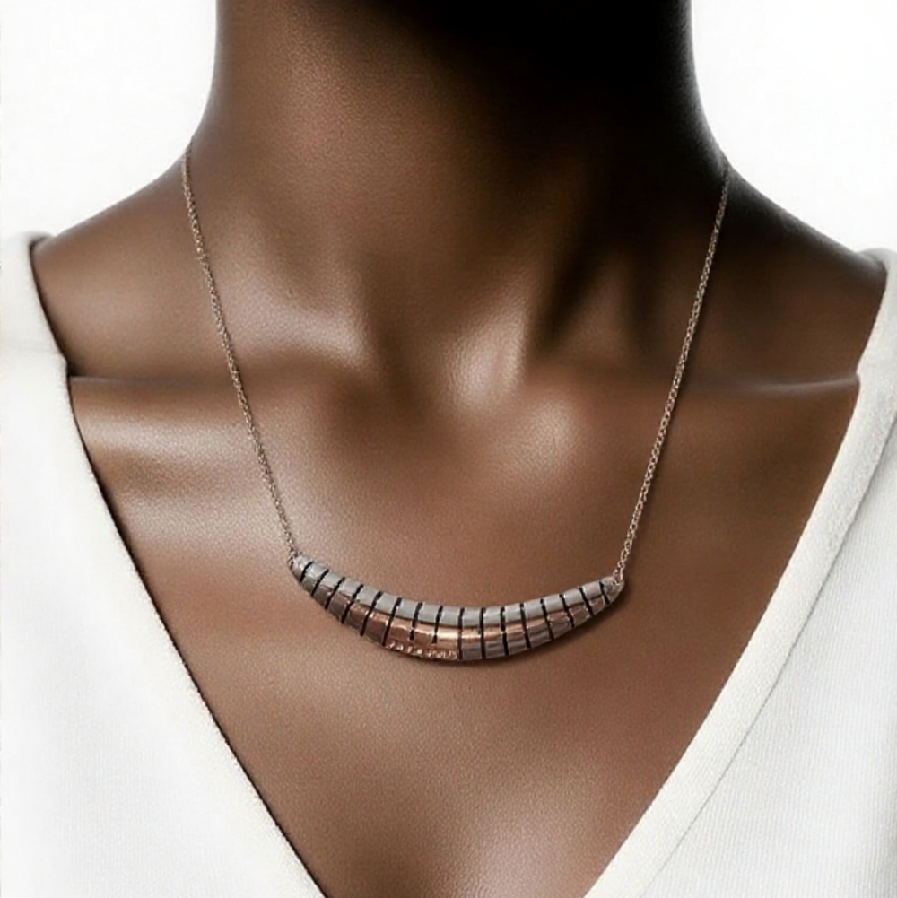💜HP! Statement necklace
